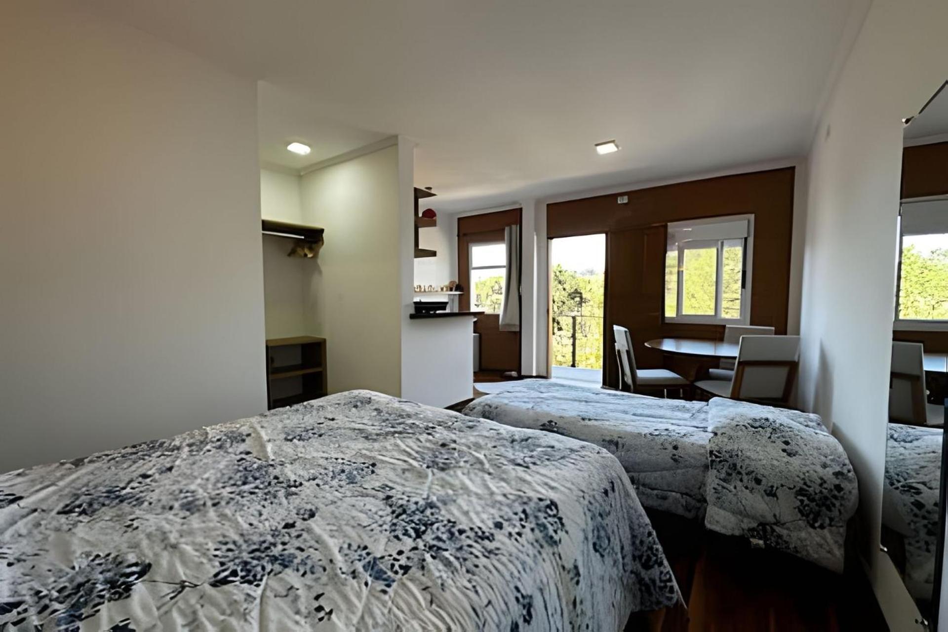 Suites Saint Louis - Conforto Do Lado Do Centro Turistico Кампус-ду-Жордау Экстерьер фото